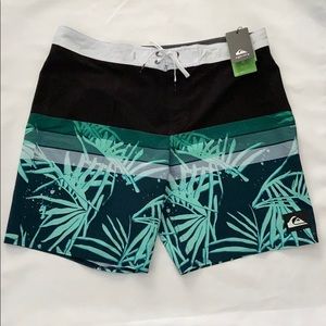 NWT Quiksilver Highline Jungle Vision Board Shorts